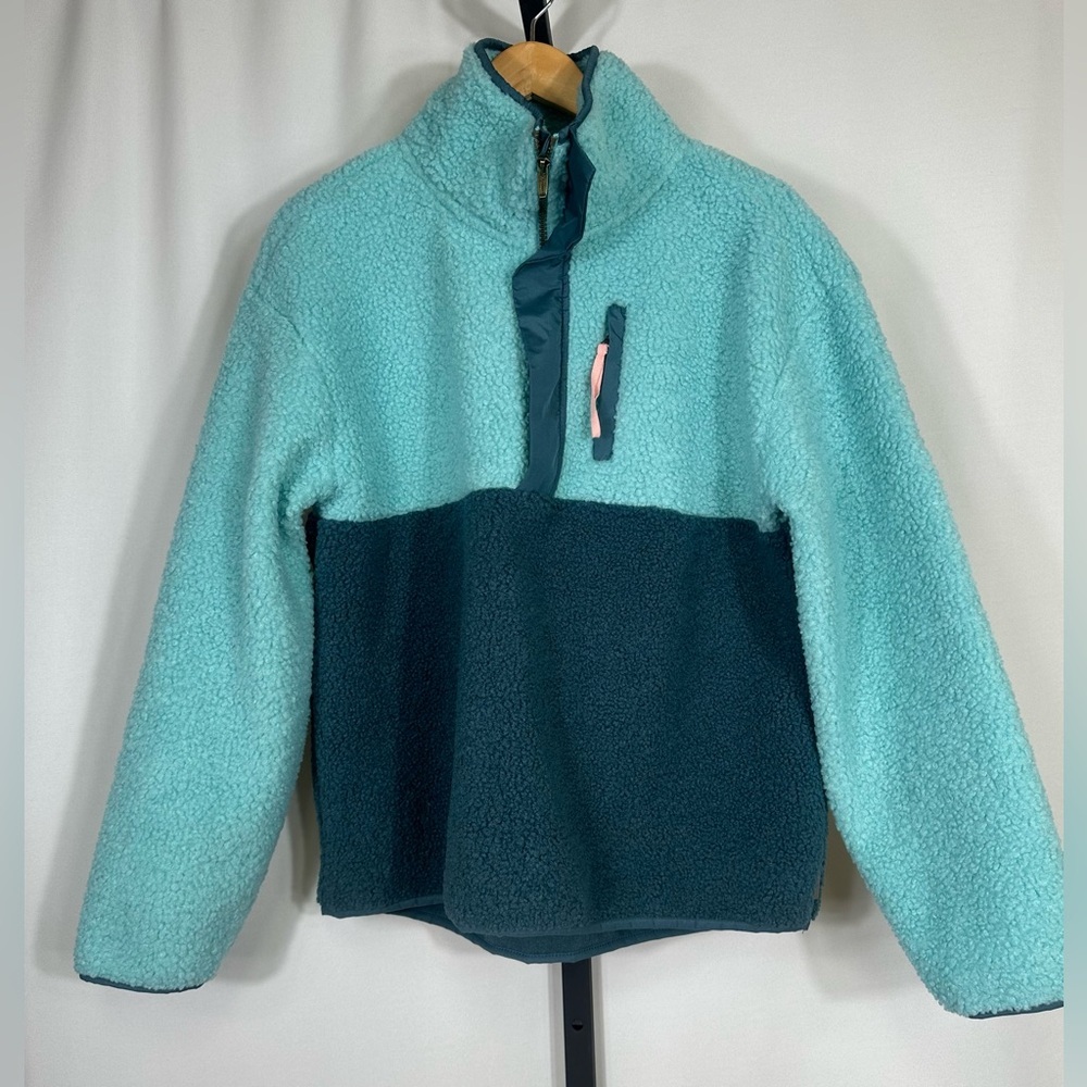 NWT Avalanche Two-Tone Teal Sherpa Pullover